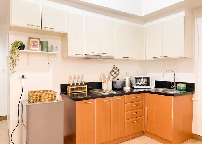 Cozy In Venice Bgc With Balcony #vlrtc28c Holiday home Manila