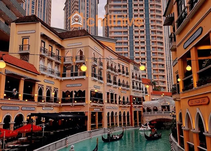 Holiday home Cozy In Venice Bgc With Balcony #vlrtc28c Manila